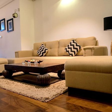 Dehiwala-Mount Lavinia Cozy Sea View Luxury Apartment, Fully Furnished, 2 Bedrooms, 2 Bathrooms מראה חיצוני תמונה