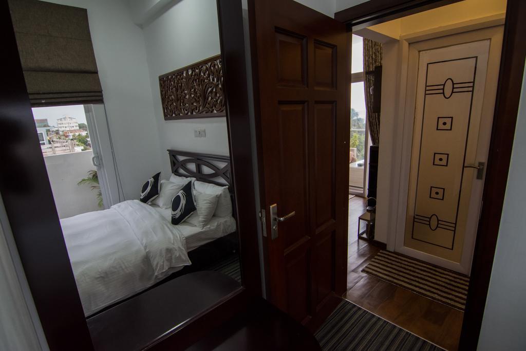Dehiwala-Mount Lavinia Cozy Sea View Luxury Apartment, Fully Furnished, 2 Bedrooms, 2 Bathrooms מראה חיצוני תמונה