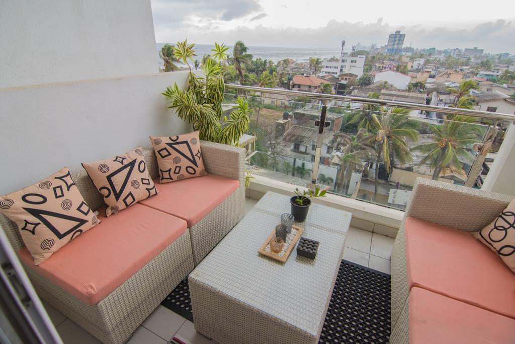 Dehiwala-Mount Lavinia Cozy Sea View Luxury Apartment, Fully Furnished, 2 Bedrooms, 2 Bathrooms מראה חיצוני תמונה