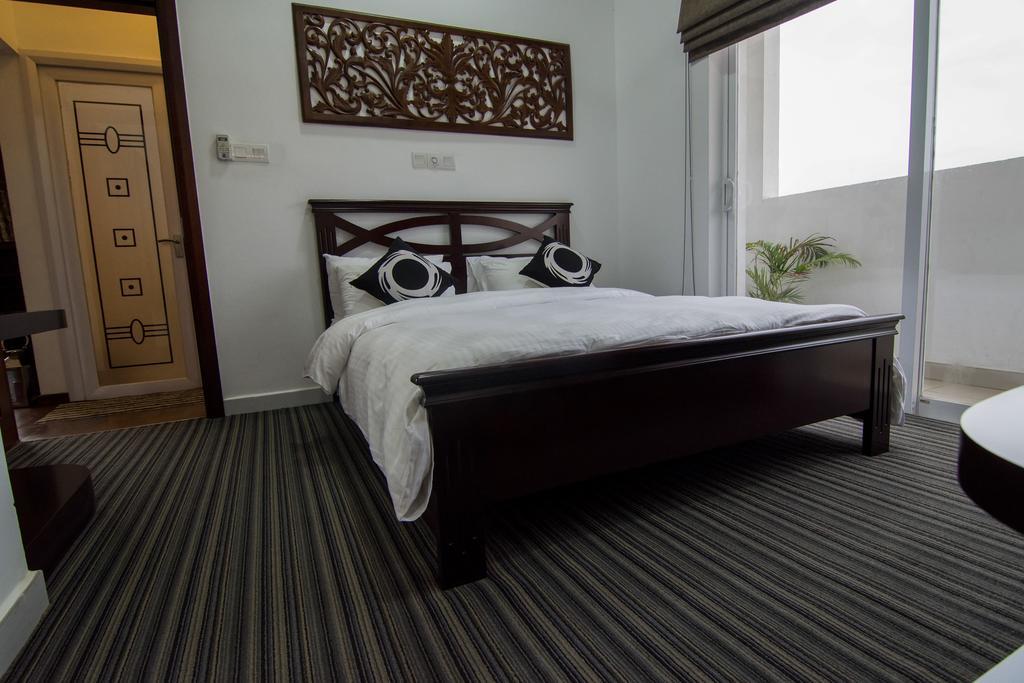 Dehiwala-Mount Lavinia Cozy Sea View Luxury Apartment, Fully Furnished, 2 Bedrooms, 2 Bathrooms מראה חיצוני תמונה