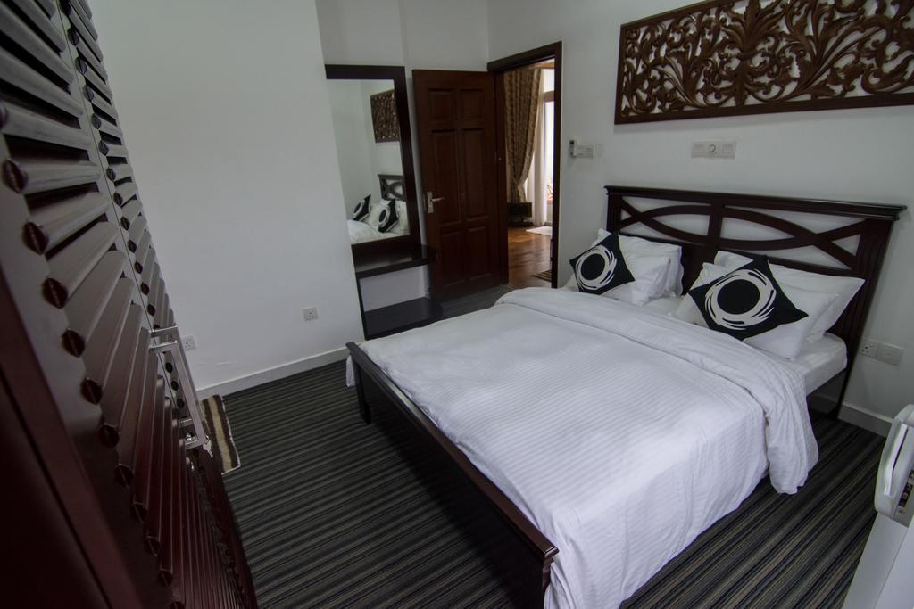 Dehiwala-Mount Lavinia Cozy Sea View Luxury Apartment, Fully Furnished, 2 Bedrooms, 2 Bathrooms מראה חיצוני תמונה