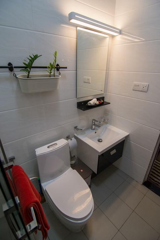 Dehiwala-Mount Lavinia Cozy Sea View Luxury Apartment, Fully Furnished, 2 Bedrooms, 2 Bathrooms מראה חיצוני תמונה