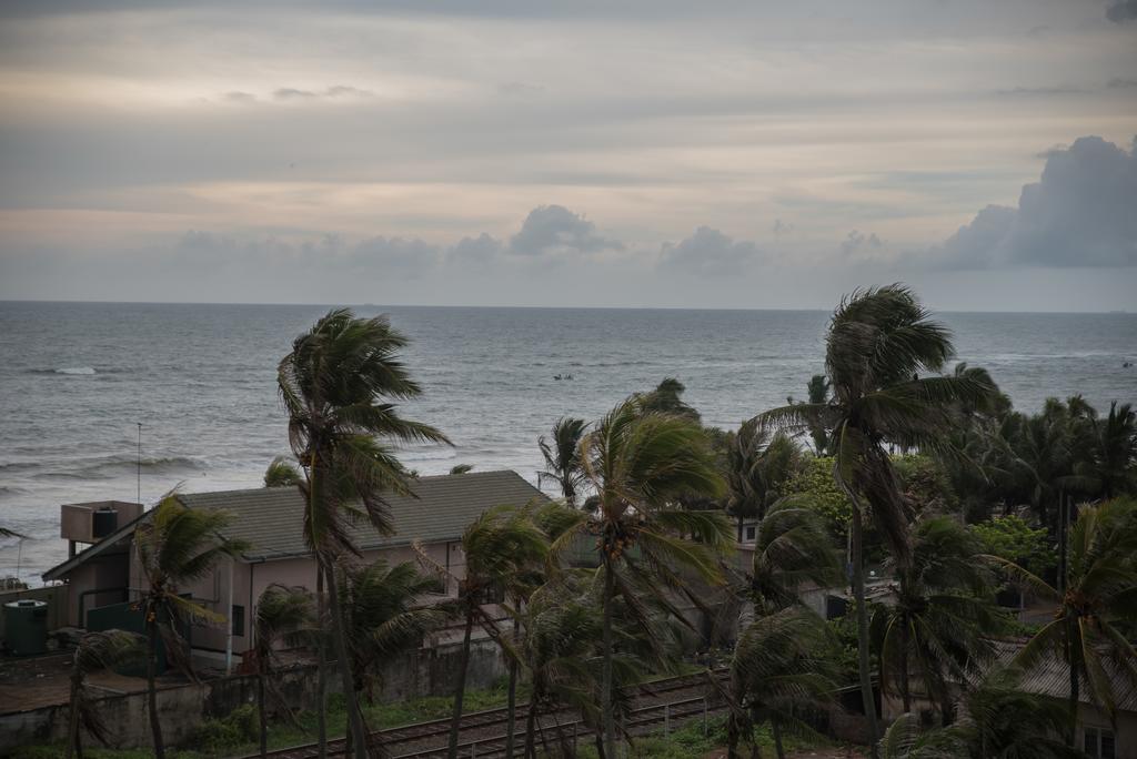 Dehiwala-Mount Lavinia Cozy Sea View Luxury Apartment, Fully Furnished, 2 Bedrooms, 2 Bathrooms מראה חיצוני תמונה