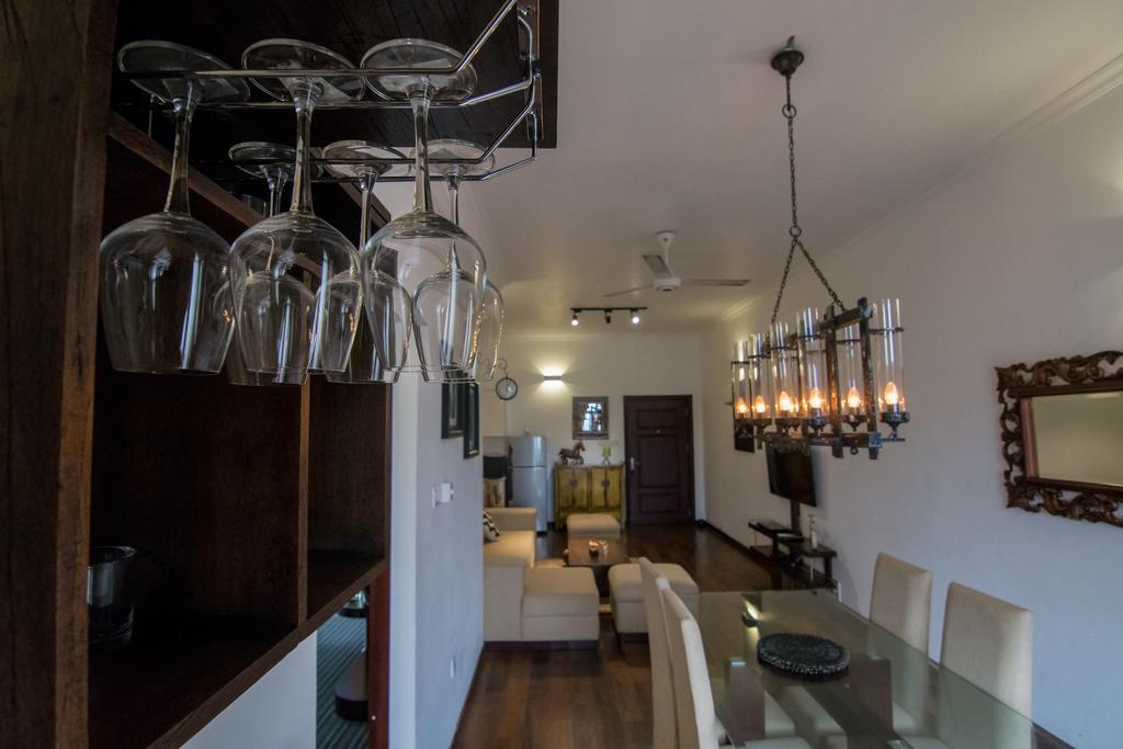 Dehiwala-Mount Lavinia Cozy Sea View Luxury Apartment, Fully Furnished, 2 Bedrooms, 2 Bathrooms מראה חיצוני תמונה
